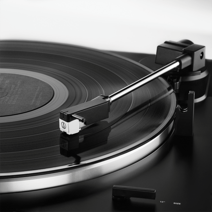 Audio-Technica AT-LP60XBT Fully Automatic Wireless Belt-Drive Turntable - Black (AT-LP60XBT-BK)